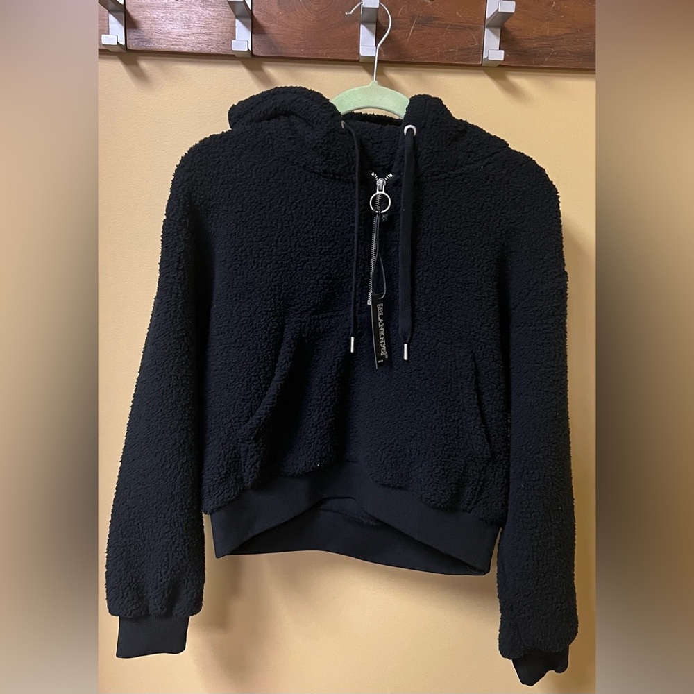 BlankNYC Women’s Cropped Black Hoodie NWT